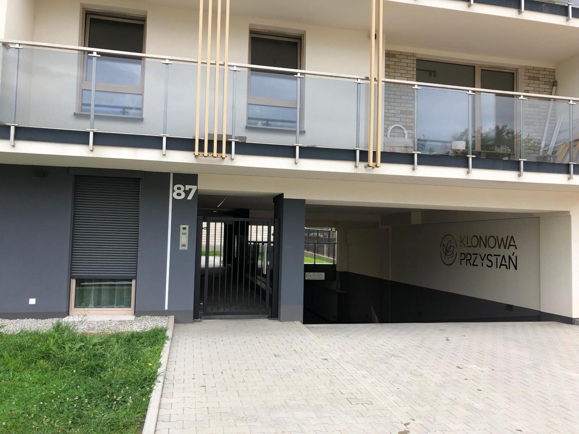 Komfortowe Apartamenty Kielce Klonowa ,Ogrodek, Garaz Podziemny, Samodzielne Wejscie Na Kod 24H Exterior photo