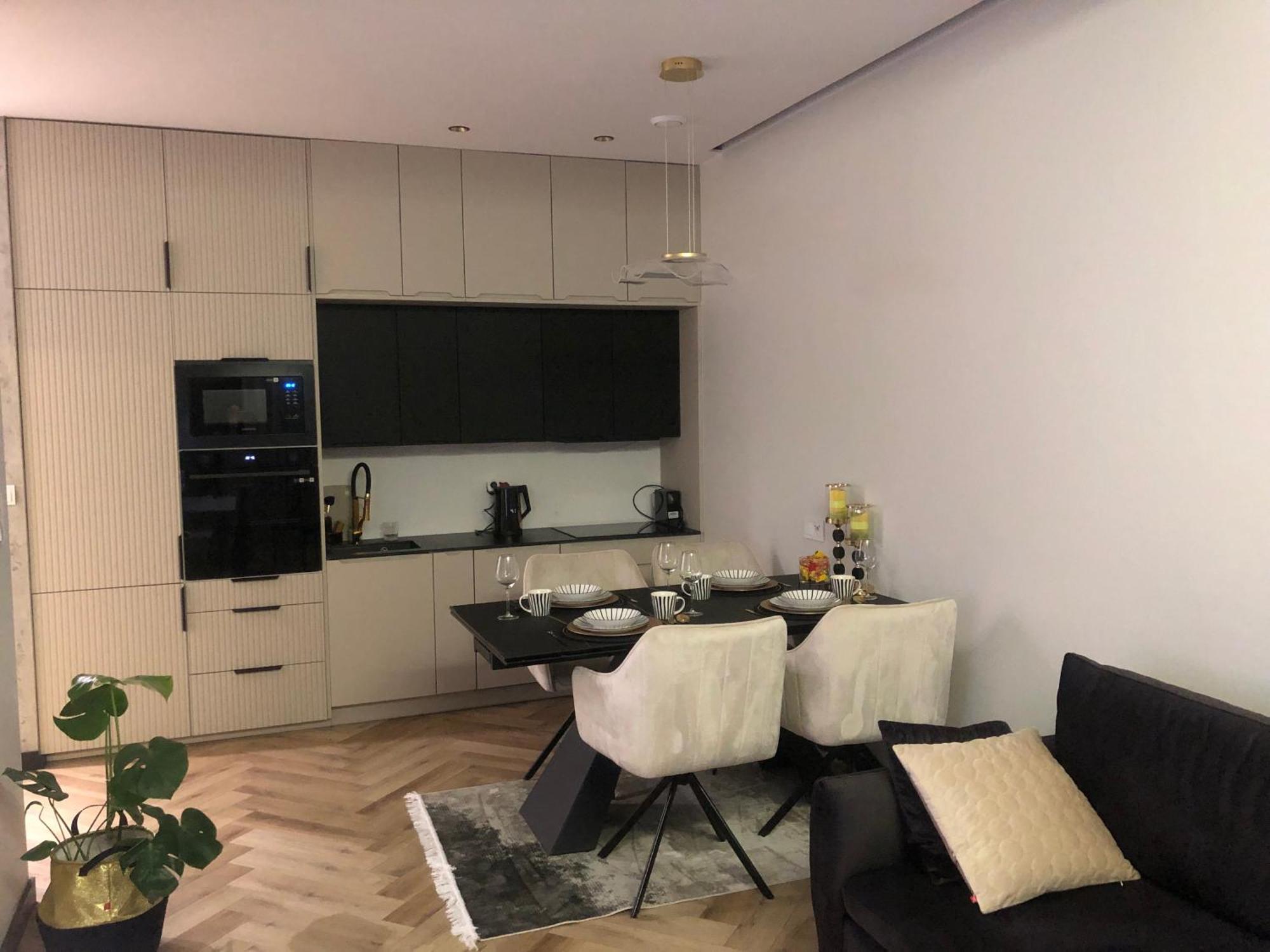 Komfortowe Apartamenty Kielce Klonowa ,Ogrodek, Garaz Podziemny, Samodzielne Wejscie Na Kod 24H Exterior photo